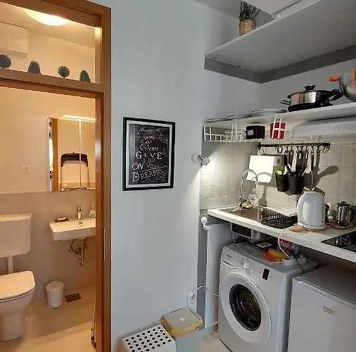 Cozy, Bright And Affordable W/ Free Parking Appartamento *